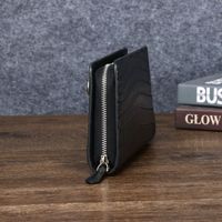 Pochette homme en cuir mat effet crocodile avec plusieurs emplacements pour cartes, portefeuille haut de gamme avec dragonne pour affaires