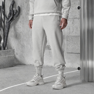 ผู้ค้าส่งกางเกงวอร์มผู้ชายทรงสลิมฟิต สตรีทแวร์ แฟชั่น โอเวอร์ไซส์ ระบายอากาศได้ดี มีเชือกผูก เอวสม็อค น้ำหนักเบา - Product Image 2