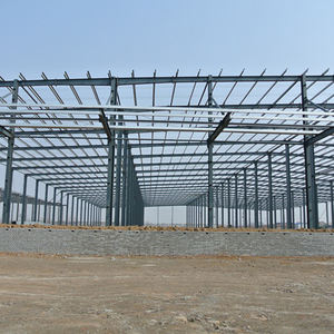 Bâtiment d'entrepôt industriel moderne en structure métallique, idéal pour ateliers et usines, construit avec panneaux sandwich - Product Image 2