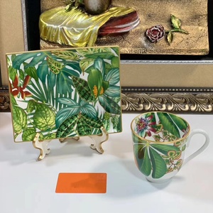 Cendrier de luxe léger de style européen, rétro, sans fumée, en porcelaine fine, carré, pour salle de conférence et décoration de bureau - Product Image 4
