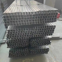 Structure de suivi solaire en acier au carbone de qualité industrielle, support au sol haute efficacité, support de montage photovoltaïque durable