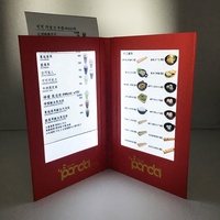 Menu de restaurant LED personnalisé 2 pages A5 M5585, livre de menu de bar LED fabriqué en PU rouge avec impression dorée