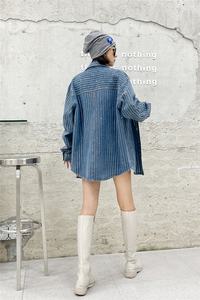 OUDINA Trendy Hot selling Loose Cardigan Strass Jean Shirt Jacken Damen Jeans jacke - Product Image 3