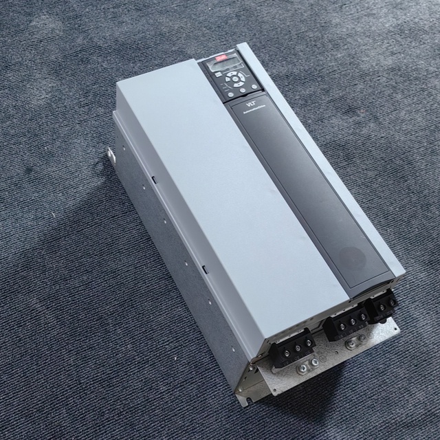 Danfoss VLT Frequency Converter FC-360H30KT4E20H2XXCDXXSXXXXALBX 134F3022 Danfoss VFD Drives
