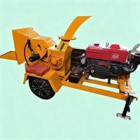 Broyeur de brindilles et de branches de bois produisant des copeaux de bois pour paillis de jardin, compost et amélioration du sol