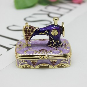 Shinnygifts nhỏ ủng hộ đám cưới Máy may phong cách kim loại hộp đính hình chữ nhật bên ủng hộ Hộp quà tặng - Product Image 2