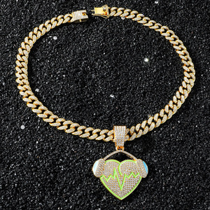 Collar con Colgante de Auriculares con Diseño Innovador y Personalizado Estilo Hiphop con Corazón, de Aleación, para Hombre, Joyería de Moda, Novedad 2026 - Product Image 4