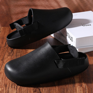 Men's Summer <b>Clogs</b> White Non-slip Wear-resistant Closed-toe Soft Sole Casual Beach Sandals Adult Injection Shoes - Product Image 2