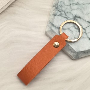 <span class=keywords><strong>Porte</strong></span>-clés en cuir minimaliste esthétique avec pendentif cœur, rembourré et doux, cadeau romantique pour les couples et les cadeaux de la Saint-Valentin - Product Image 3