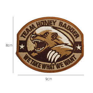 Parche Bordado del Equipo Honey Badger: Nos Tomamos Lo Que Queremos - Product Image 2