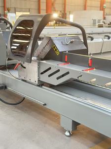 เครื่องตัดอลูมิเนียม CNC อัตโนมัติแบบสองหัว ความแม่นยำสูง สำหรับทำหน้าต่างและประตู - Product Image 4