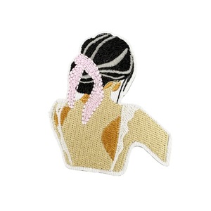 Parche Bordado Termoadhesivo con Diseño de Mariposa Arcoíris en Color Marrón y Rosa, para Decorar Ropa y Sombreros - Product Image 6