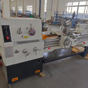 Máquina de torno horizontal manual básica para metal 630mm Velocidad de alimentación rápida Torneado y corte de servicio medio - Product Image 4