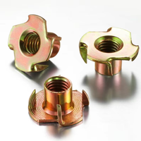 Tuerca en T DIN1624 de 4 Puntas M4 M6, Tuerca de Inserción de Cuatro Garras de Acero Galvanizado con Recubrimiento de Zinc, Clase 4.8, para Muebles y Carpintería