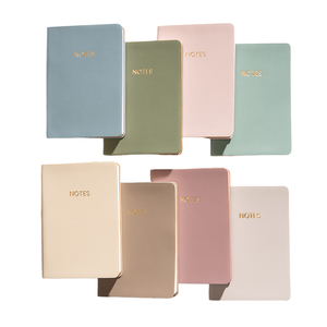 Carnet de notes/journal en cuir PU format A5 2026, couverture rigide avec logo personnalisé, reliure cousue, 80 feuilles, pages lignées colorées - Product Image 1