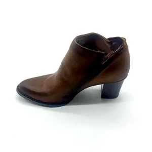 Stock al por mayor barato marrón PU botas de mujer otoño 2022 invierno botines zapatos de mujer