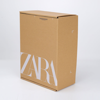 Boîte d'expédition en carton ondulé kraft de style avion, personnalisée en usine, en matériaux recyclés écologiques, avec laminage mat et éponge pour vêtements