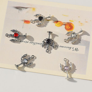 Pendentif bougeoir en alliage avec diamant synthétique taille cœur pour la fabrication de bijoux DIY, accessoire unisexe GJ351 - Product Image 1