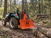 Treuil d'extraction de bois entraîné par une puissance externe pour tracteurs agricoles de 45 à 70 CV