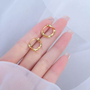 Pendientes Pequeños de Plata de Ley con Baño de Rodio, Tipo Huggie, para Mujer, Ideales para Fiestas y Regalos - Product Image 6