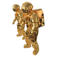Vente en gros Offre Spéciale figurine d'astronaute en résine galvanisée de 30 cm de haute qualité pour table de salon intérieure/décoration de vitrine extérieure