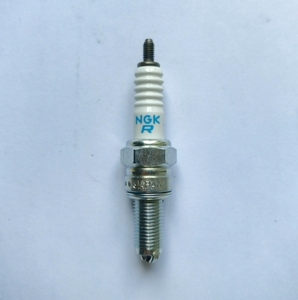 Candela d'Accensione Originale NGK CR8EK 3478 di Alta Qualità per APRILIA SR 125 MAX, DERBI Rambla 300i, KTM <span class=keywords><strong>400</strong></span> SX Racing, <span class=keywords><strong>Moto</strong></span> <span class=keywords><strong>PEUGEOT</strong></span> - Product Image 4