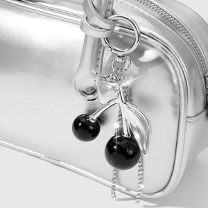 <span class=keywords><strong>กระเป๋า</strong></span>พวงกุญแจแฟชั่นสุดหรูแบบมีสายคล้องคริสตัลรูปหัวใจเชอร์รี่สีดำประดับด้วยลูกไม้รูปเสือดาว - Product Image 3