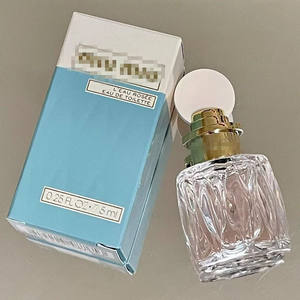 Perfumes Originales OEM Importados al por Mayor de 100 ml para Hombre y Mujer, Aromas Florales/Frutales/Cuero/Amaderados - Product Image 3