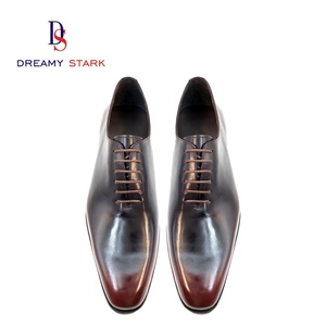 Chaussures en cuir véritable faites à la main, design bicolore, confort léger pour l'automne, pour occasions décontractées ou professionnelles, texture de haute qualité - Product Image 4
