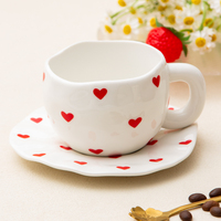 Ins forma irregular lindo corazón taza de café platillo conjunto pareja regalo logotipo impreso cerámica personalizada tazas de café espresso