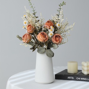 Bouquet de fleurs artificielles en soie, roses et marguerites, fleurs séchées, décoration intérieure, accessoires de mariage en plein air, respectueux de l'environnement - Product Image 1