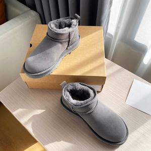 Bottes en fourrure de luxe Uggs de haute qualité 2026, unisexes, en cuir véritable, thermiques, confortables, chaudes, antidérapantes pour l'automne et l'hiver - Product Image 6