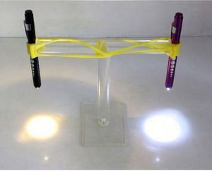 Lampe de poche médicale portable à LED avec détecteur de mouvement et batterie intégrée pour infirmières et médecins – Outil de diagnostic pour oreilles, yeux et gorge - Product Image 3