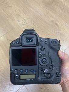 Cuerpo de cámara réflex digital profesional Canon EOS-1D X de segunda mano, en buen estado de funcionamiento, con disparo en ráfaga de alta velocidad - Product Image 2