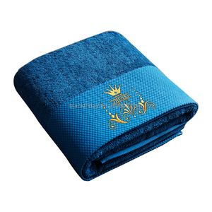 Venta al por mayor <span class=keywords><strong>600</strong></span> <span class=keywords><strong>gramos</strong></span> por metro cuadrado bordado <span class=keywords><strong>de</strong></span> lujo <span class=keywords><strong>de</strong></span> algodón puro Toalla <span class=keywords><strong>de</strong></span> <span class=keywords><strong>baño</strong></span> con logo Hotel Toalla <span class=keywords><strong>de</strong></span> <span class=keywords><strong>baño</strong></span> conjunto - Product Image 6