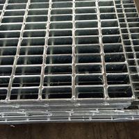 Heetgedoopte gegalvaniseerde aluminiumlegering koolstofstaal zwaarbelastbaar roosterplaat antislip gekarteld industrieel vloer drainage systeem