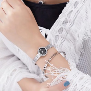 Montre à quartz pour femme avec cadran rond en laiton de luxe, décorée de diamants, logo personnalisé, cadeau pour filles - Product Image 6