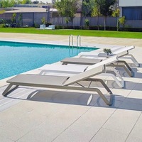 Chaise longue d'extérieur empilable Sunway au design moderne, en maille, avec cadre en aluminium, pour piscine, plage, complexe hôtelier, chaise longue commerciale
