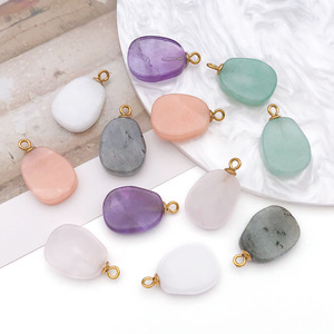 Colgantes de Piedras Preciosas Pulidas y Rodadas de Amatista Natural y Cuarzo Rosa Hechos a Mano para Accesorios de Llavero y Decoración de Mochilas - Product Image 4