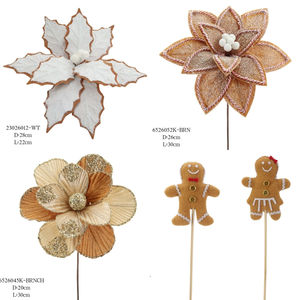 Adornos <span class=keywords><strong>de</strong></span> Peluche <span class=keywords><strong>de</strong></span> Hombre <span class=keywords><strong>de</strong></span> Jengibre al por Mayor para Árbol <span class=keywords><strong>de</strong></span> <span class=keywords><strong>Navidad</strong></span>, Decoración Festiva <span class=keywords><strong>de</strong></span> Hombre Galleta Marrón con Rocios Florales - Product Image 2