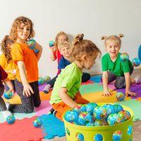 Balles anti-stress personnalisées en PU pour cadeau promotionnel, cadeau pour enfants, jouets en PU, vente en gros, offre spéciale, marchandises en stock, la terre