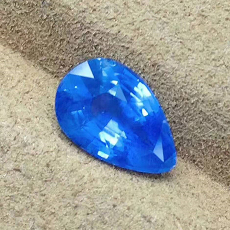 Pietra sciolta naturale di zaffiro blu fiordaliso non riscaldata da 1,74 ct