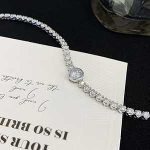 Pulsera de tenis con bisel de oro blanco y diamantes redondos de 6.50 quilates, color D-E-F, claridad VVS-VS - Certificado IGI - Product Image 3