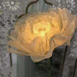 Grande Fiore di Seta Elettrico Apribile e Chiudibile per Decorazioni Matrimoniali, Esposizioni, Abbellimento Vetrine e Creazione di Scenari - Product Image 5