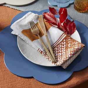 Meilleure vente en forme de fleur laque napperons accessoires plateau de service accessoires maison et cuisine en gros - Product Image 3