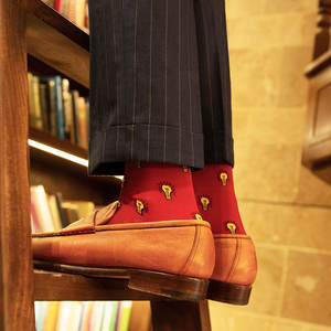 <span class=keywords><strong>Chaussettes</strong></span> Formelles en Tricot pour Hommes Personnalisées Antibactériennes Rouge Vif Design Coloré pour Usage Professionnel et Quotidien - Product Image 4