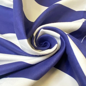 Personalizable 100% reciclado Impresión digital microfibra gamuza verano Toalla de playa con bolsa de viaje - Product Image 3