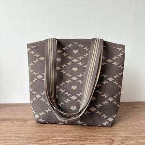 Borsa a tracolla con motivo a contrasto geometrico di nuova moda borsa a mano in maglia di moda - Product Image 4