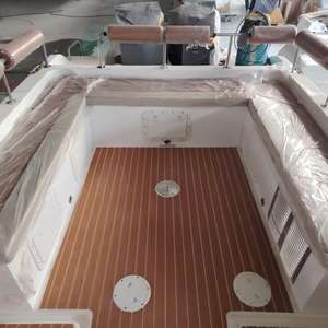 Vente flash : Bateau de pêche en fibre de verre à coque en essence de 9,5 mètres (32 pieds) avec certificat CE, yacht familial - Product Image 3