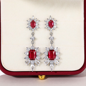 Eleganti orecchini pendenti lunghi da donna, gioielli per le orecchie in stile vintage per feste - Product Image 3